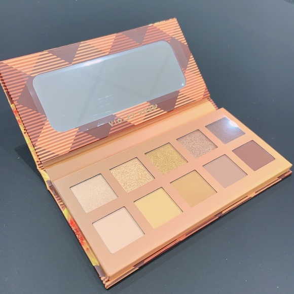 Violet Voss Golden Sunflower eye shadow - Picture 7 of 15